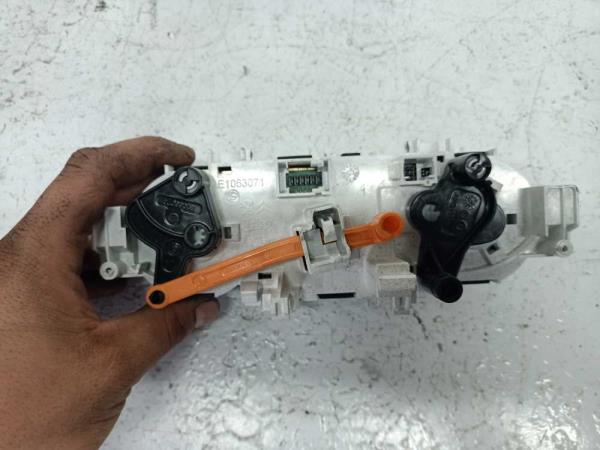 BOUTON DE CHAUFFAGE PEUGEOT 208 2012-2019 - Vue 2